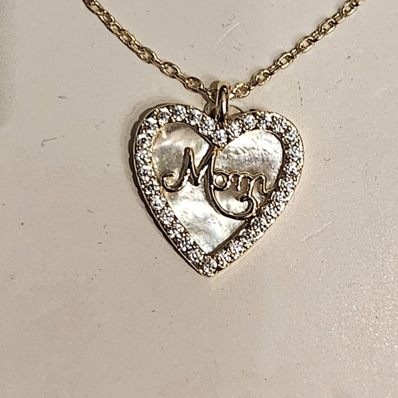 Jewelry - 14k Plated MOM Heart Pendant Necklace - Gold